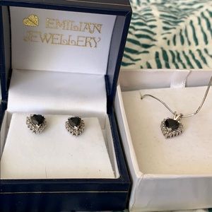 Women's earrings and necklace set